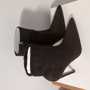 Good American Women's Brown Icon 110 Suede Bootie